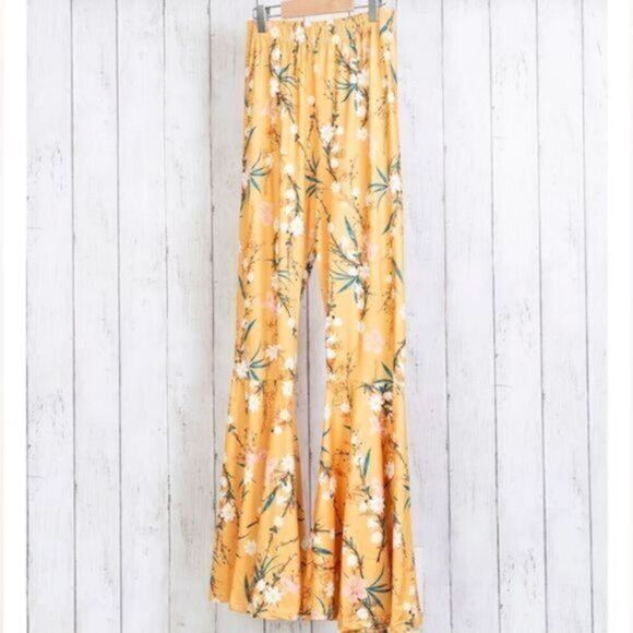 NWT Women’s Bell Bottom Leggings Butterscotch with Floral Pattern- Size Medium - Picture 1 of 6